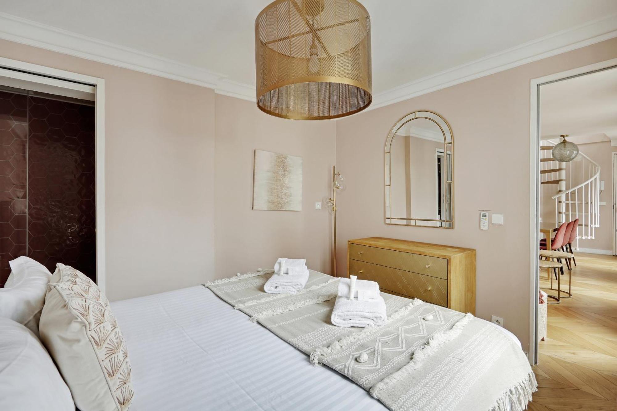 Pick A Flat'S Apartments In Opera Saint Lazarre - Rue De L'Isly Париж Екстериор снимка