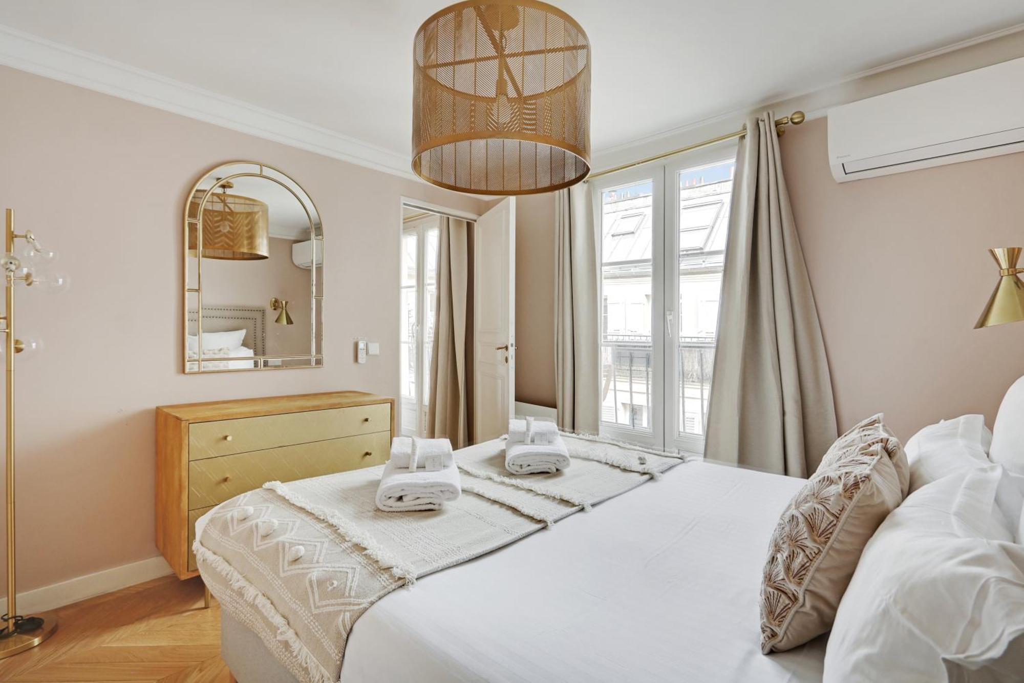 Pick A Flat'S Apartments In Opera Saint Lazarre - Rue De L'Isly Париж Екстериор снимка